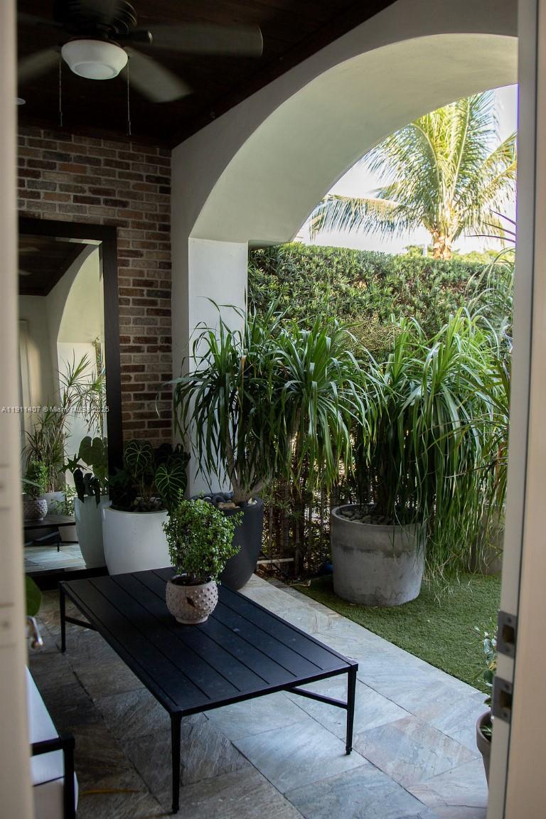 GABLES WATERWAY TOWNHOMES - Residential