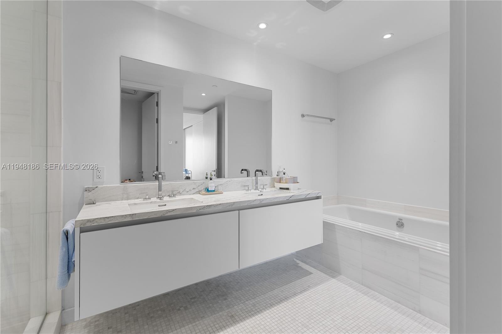 ESCOTTONIA PARK - Residential