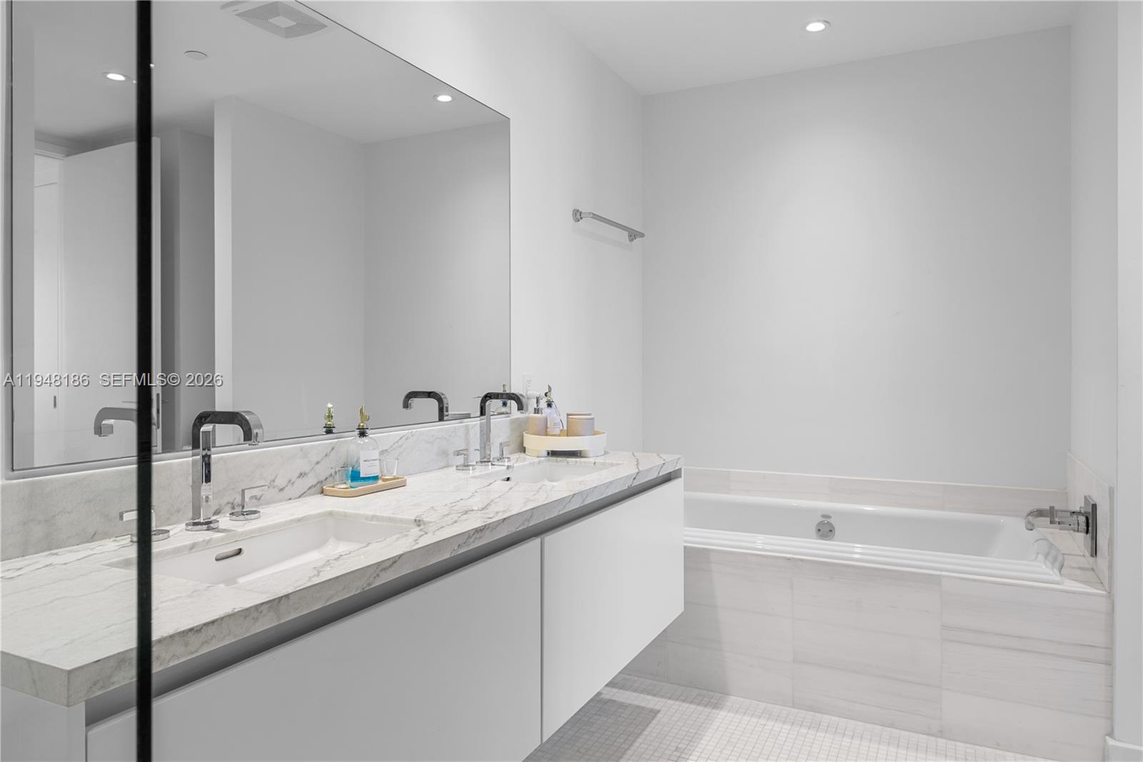 ESCOTTONIA PARK - Residential