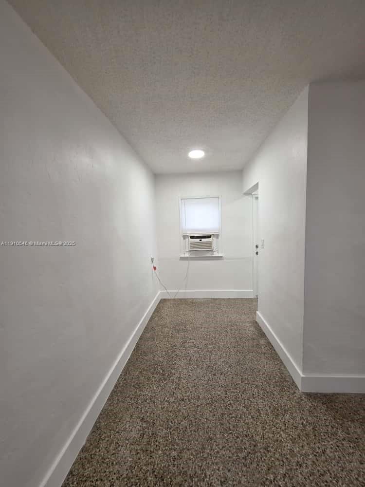 HOLLYWOOD - Residential Lease