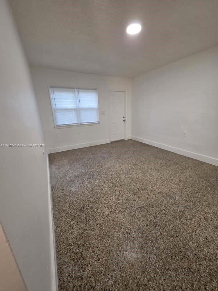 HOLLYWOOD - Residential Lease