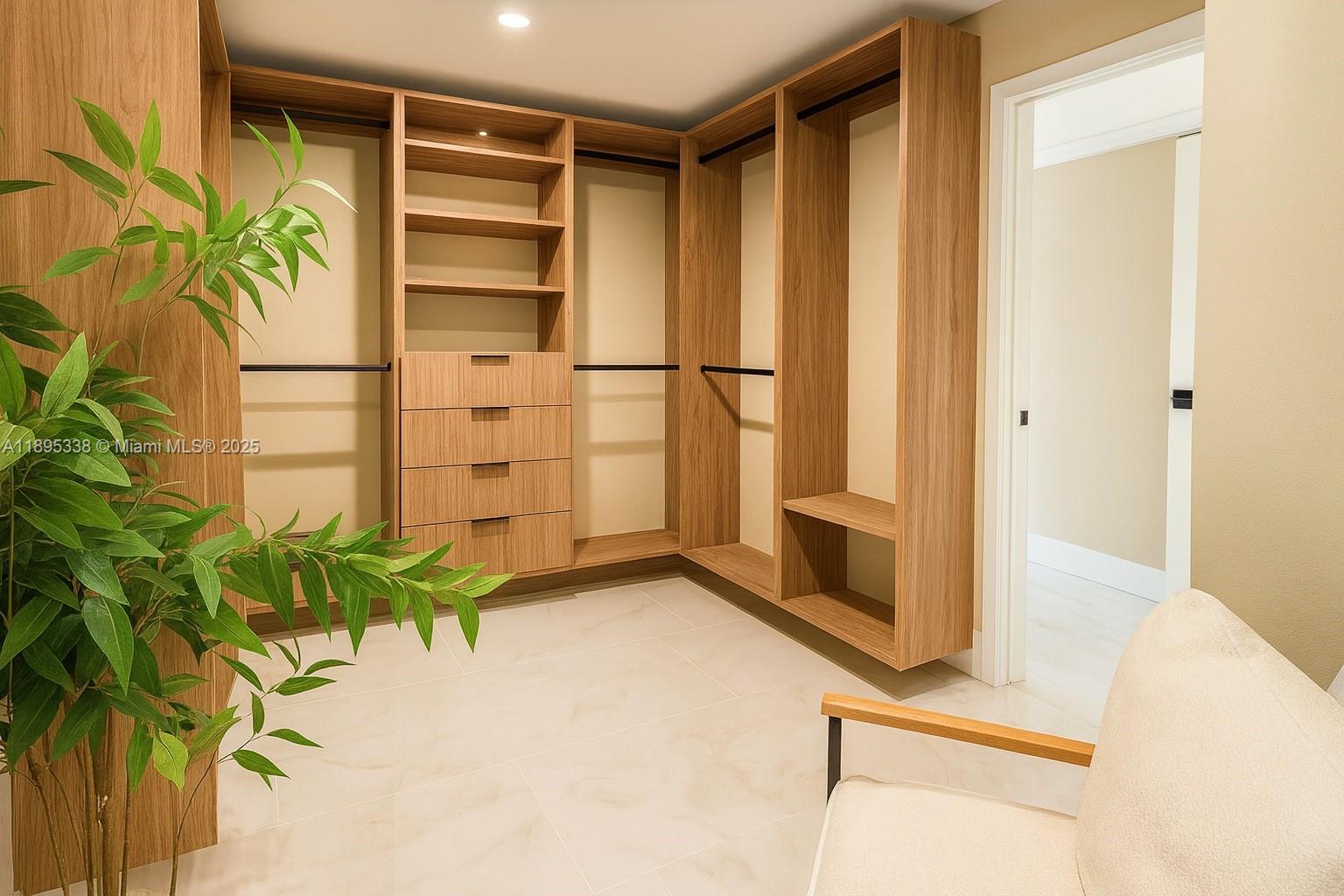OAKLAND PARK - Residential