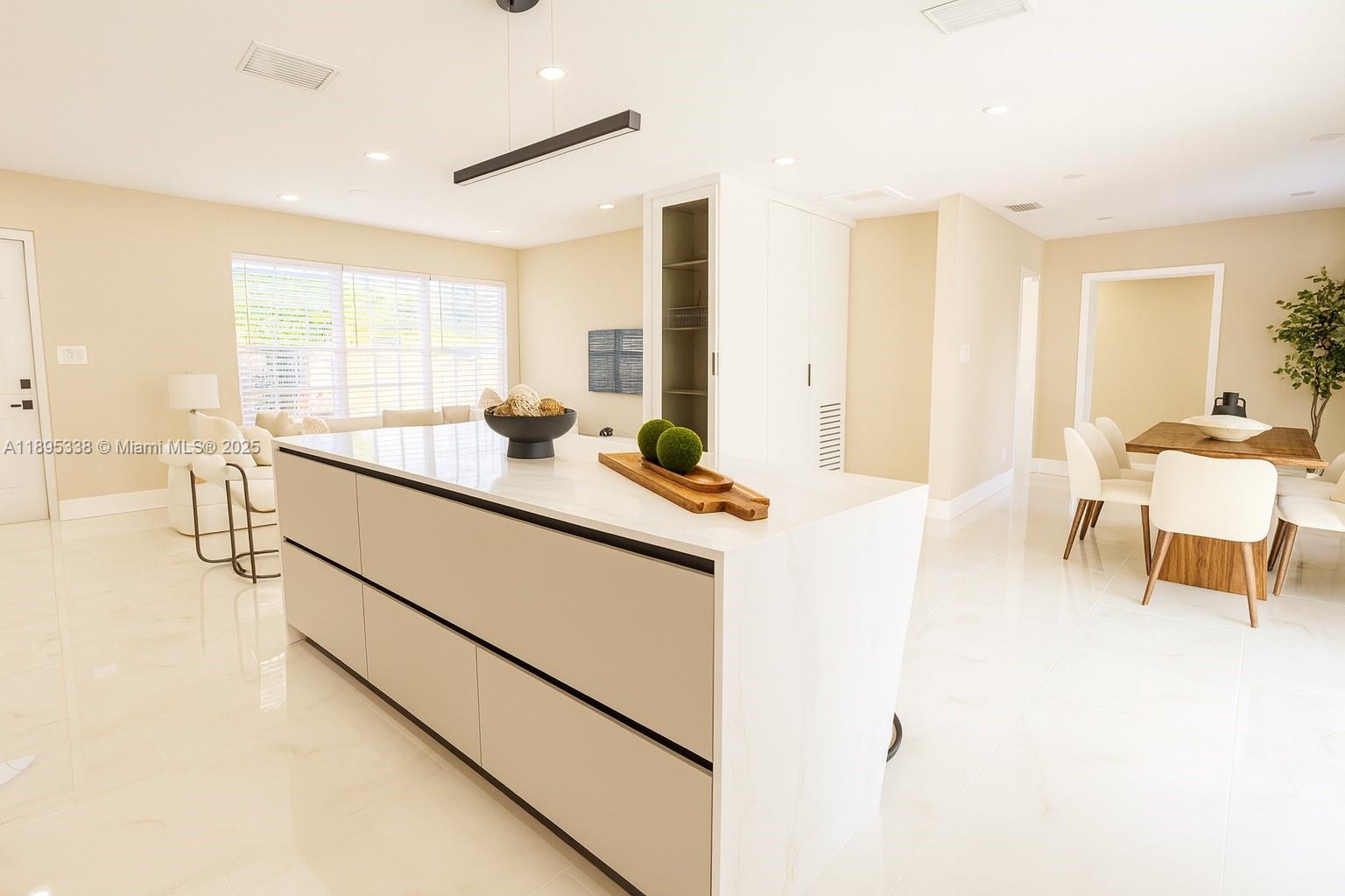OAKLAND PARK - Residential