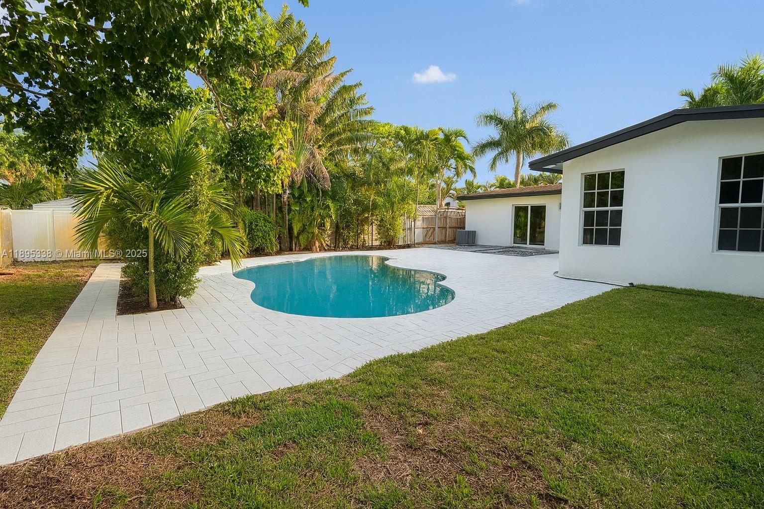 OAKLAND PARK - Residential
