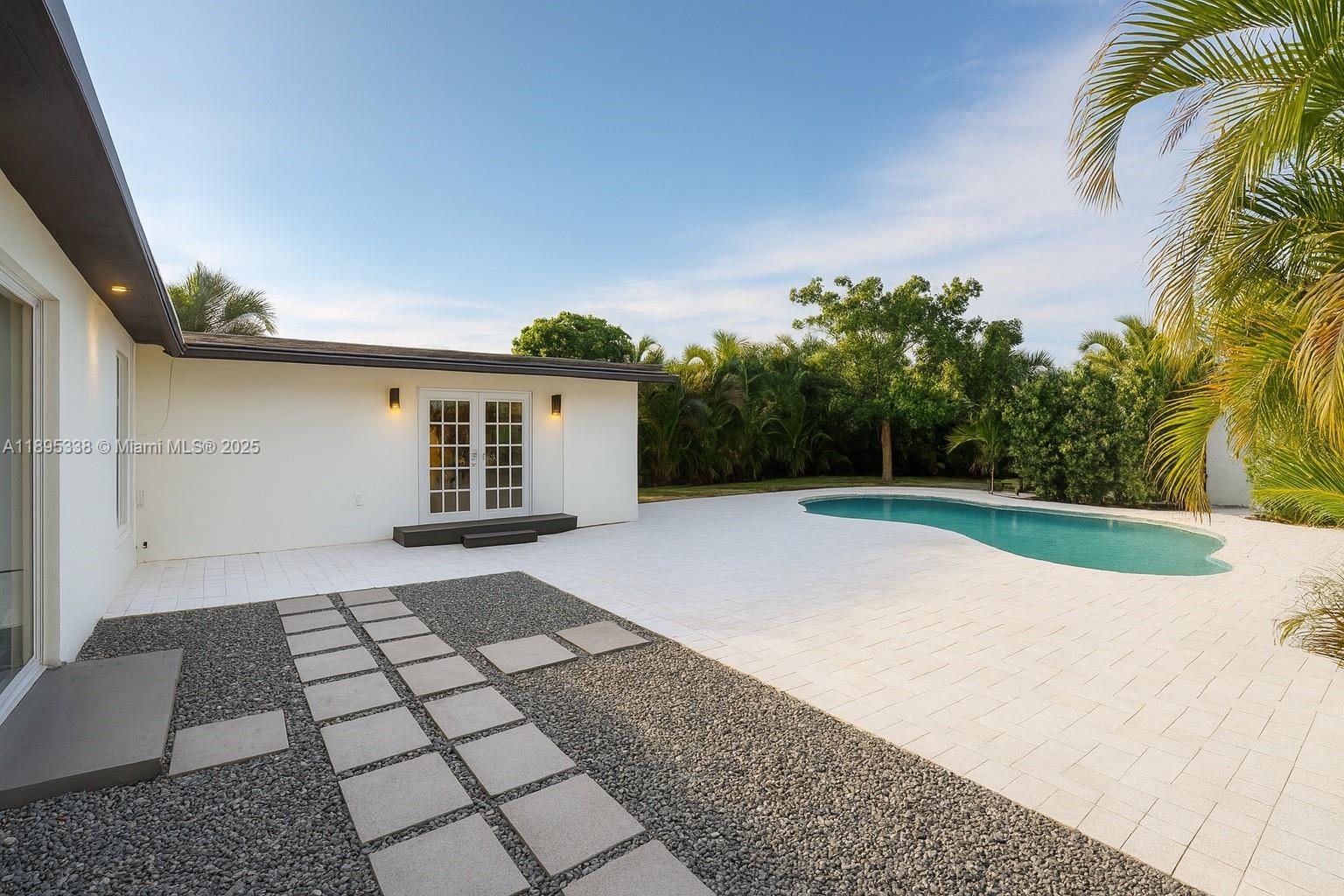 OAKLAND PARK - Residential