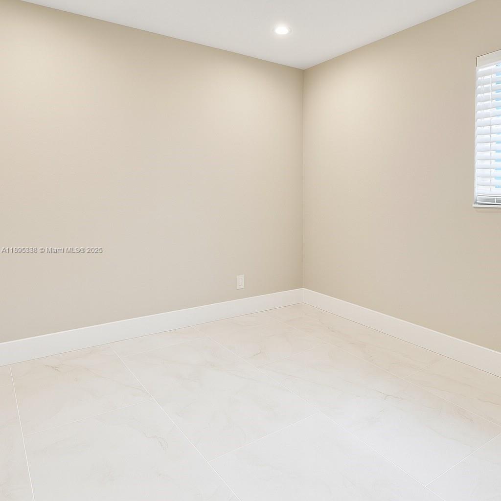 OAKLAND PARK - Residential