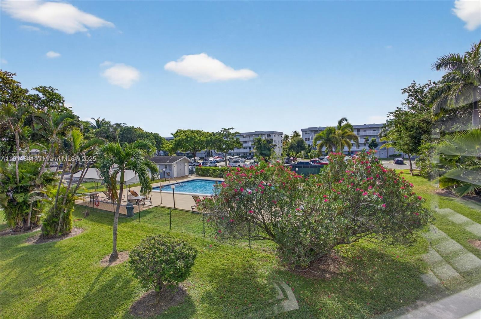 ROYAL PARK CONDO - Residential