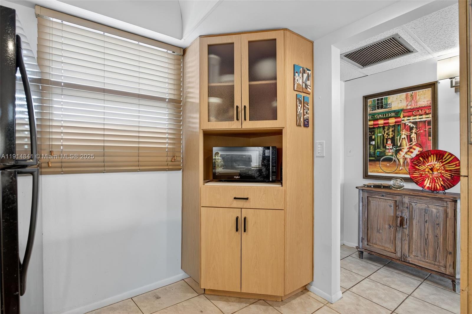 ROYAL PARK CONDO - Residential