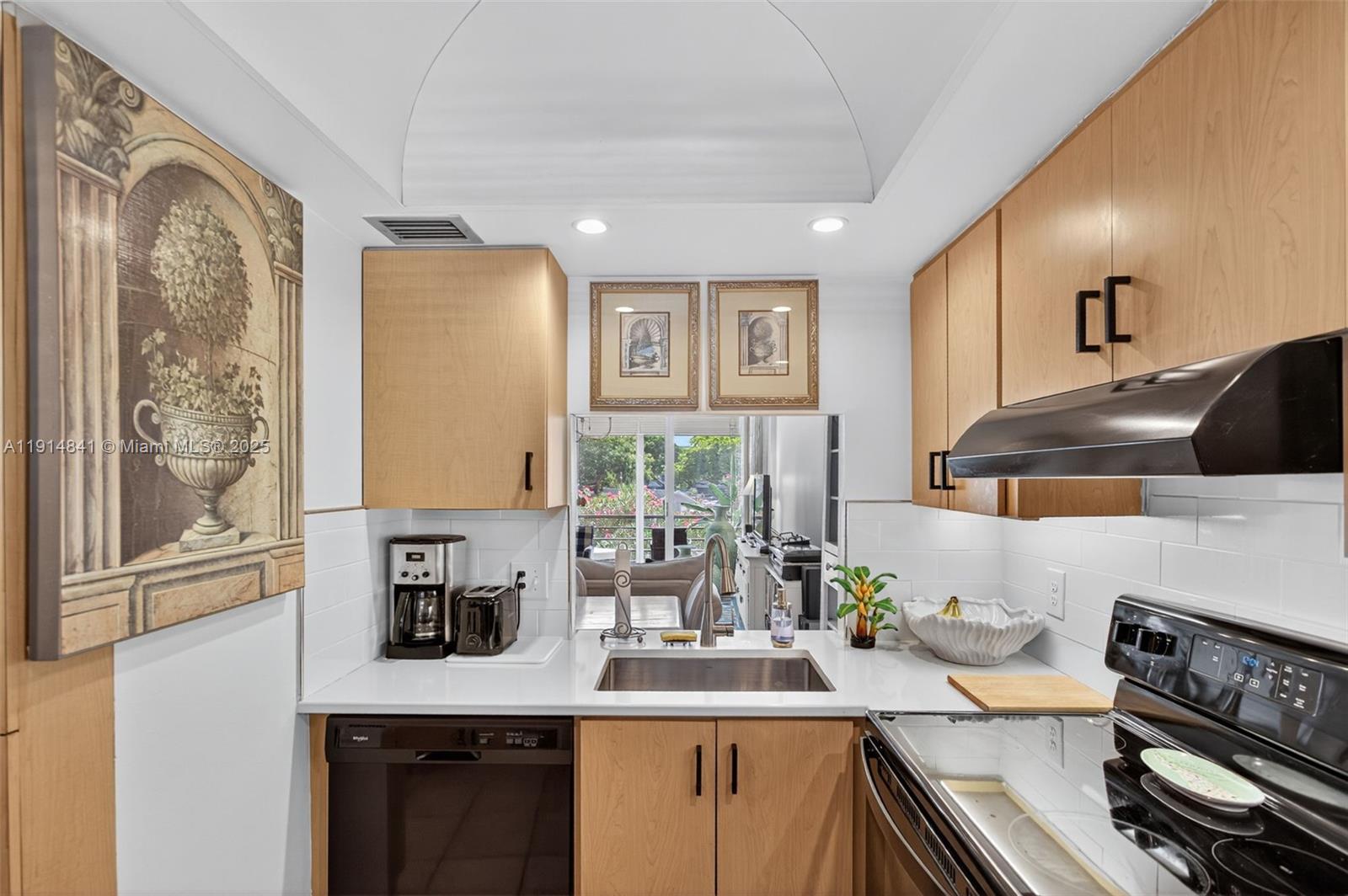 ROYAL PARK CONDO - Residential