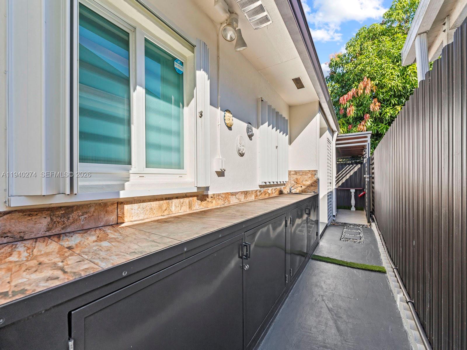 LAKES OF ACADIA UNIT 3 TH - Residential