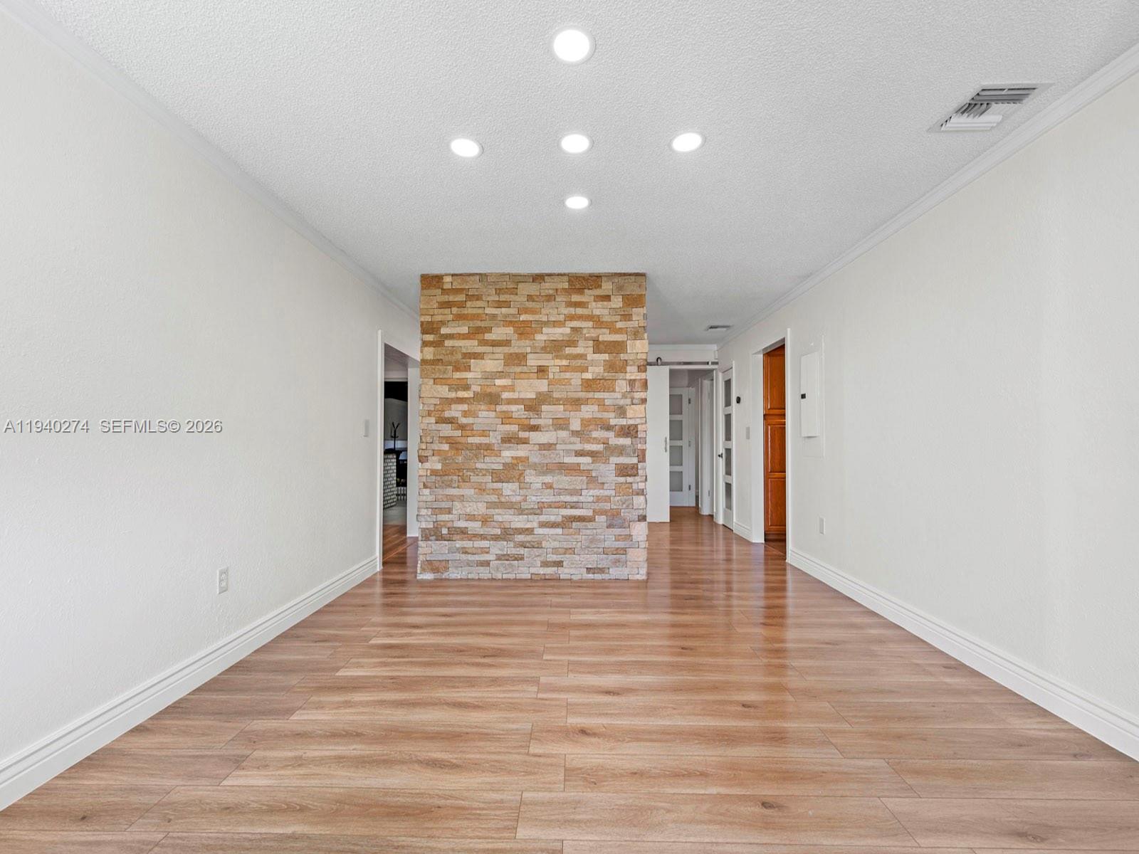 LAKES OF ACADIA UNIT 3 TH - Residential