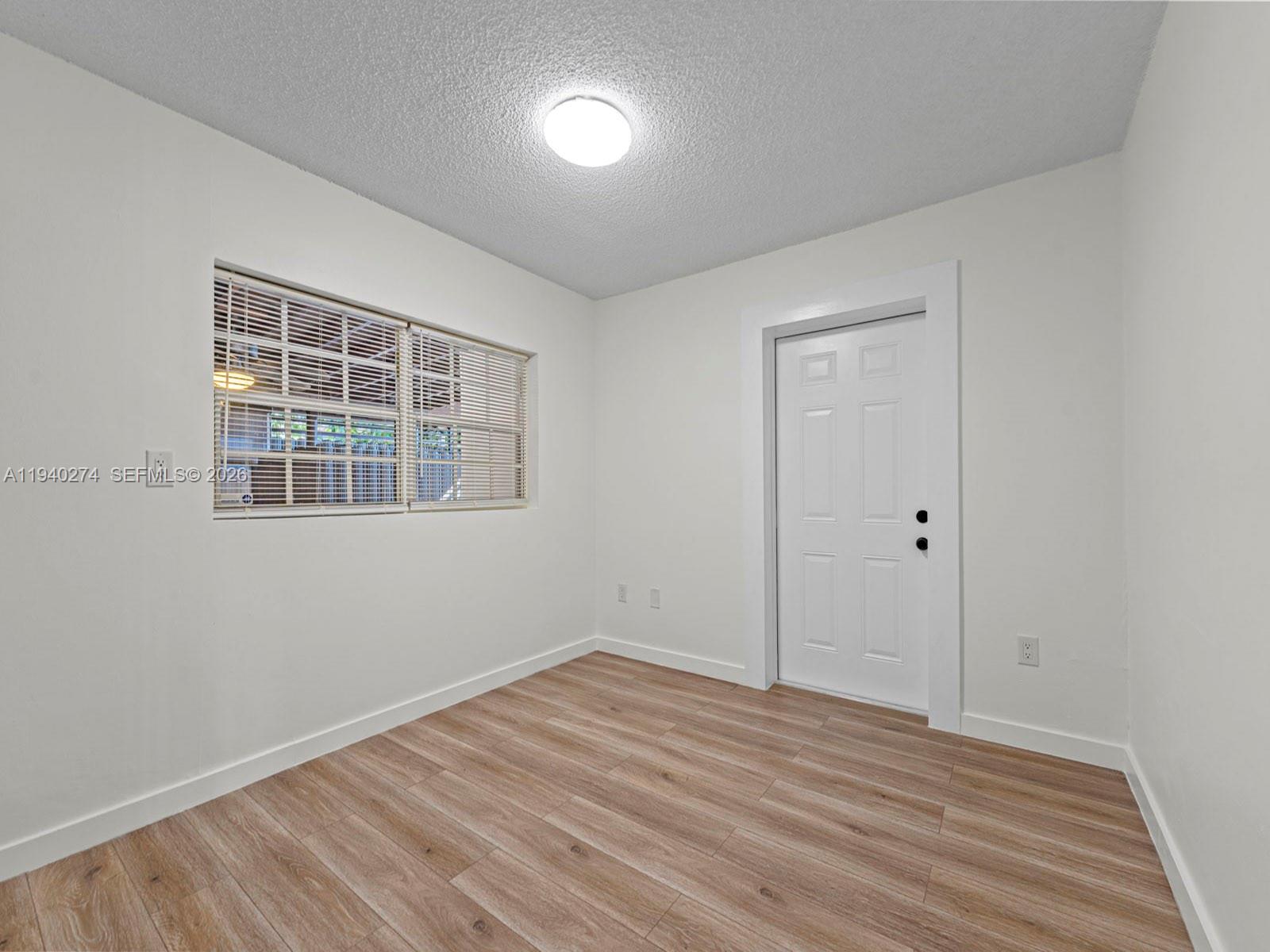 LAKES OF ACADIA UNIT 3 TH - Residential