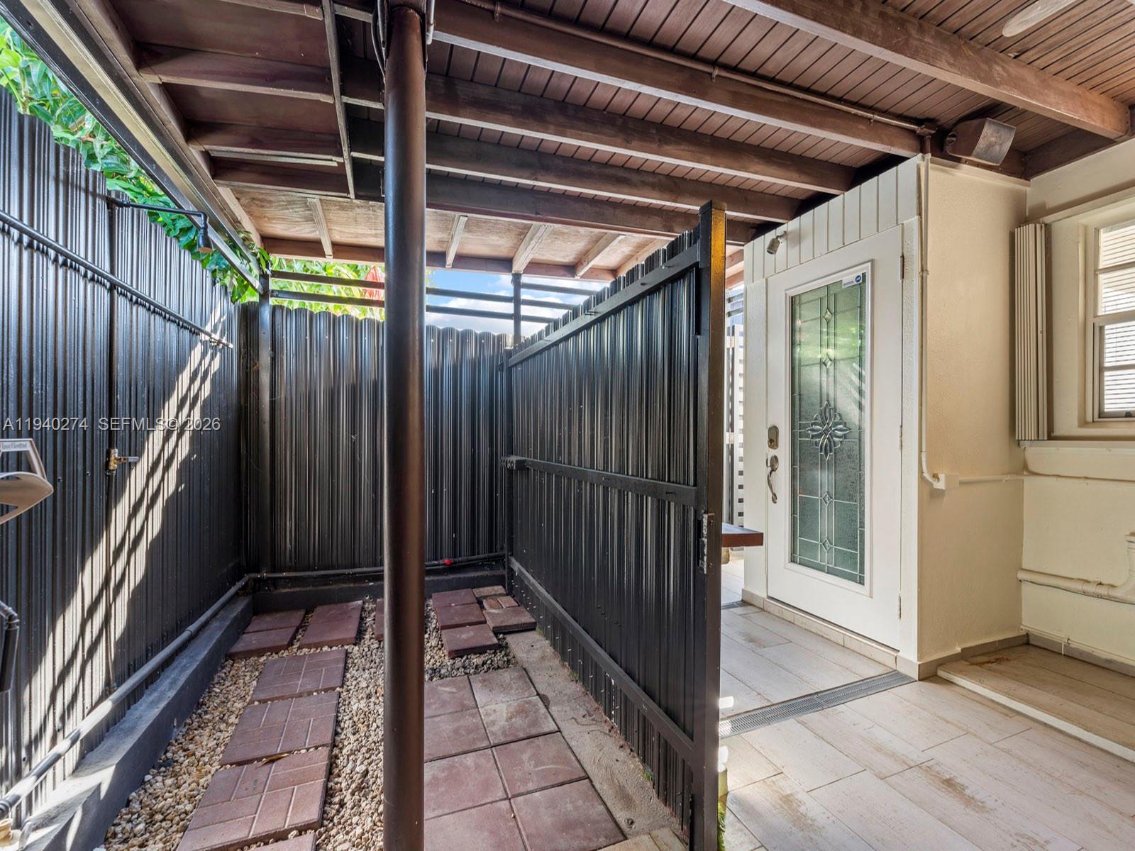 LAKES OF ACADIA UNIT 3 TH - Residential