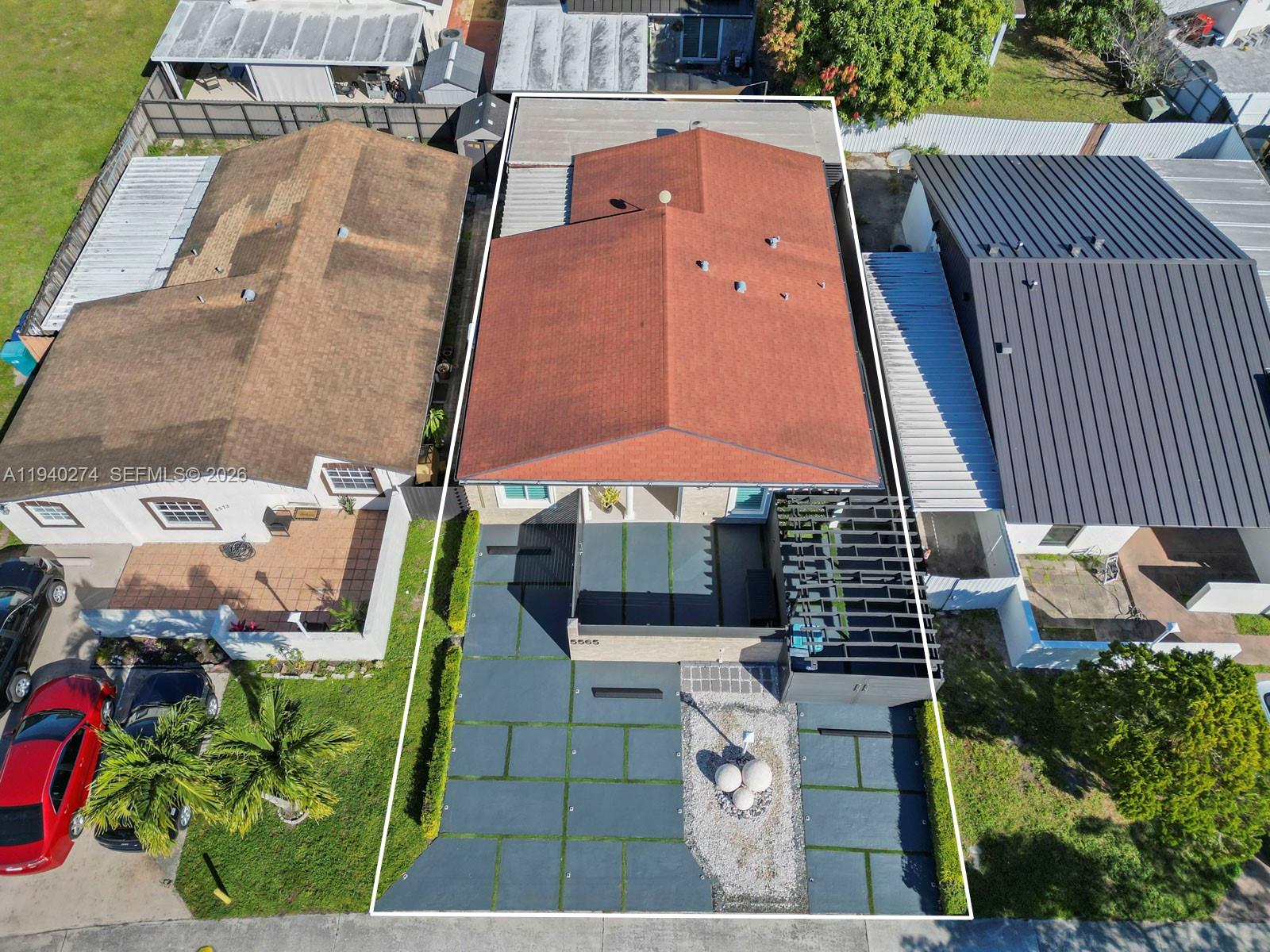 LAKES OF ACADIA UNIT 3 TH - Residential