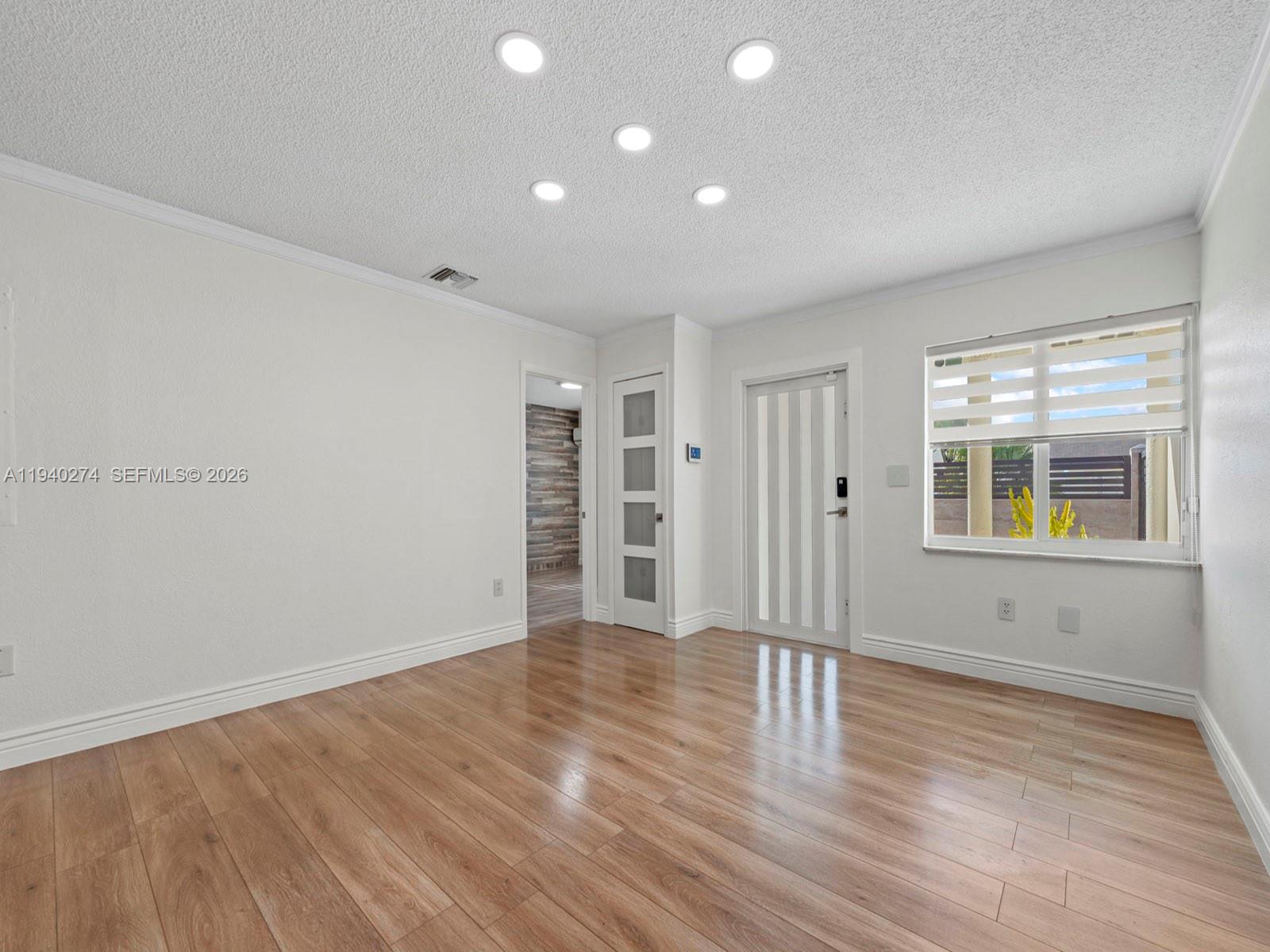 LAKES OF ACADIA UNIT 3 TH - Residential