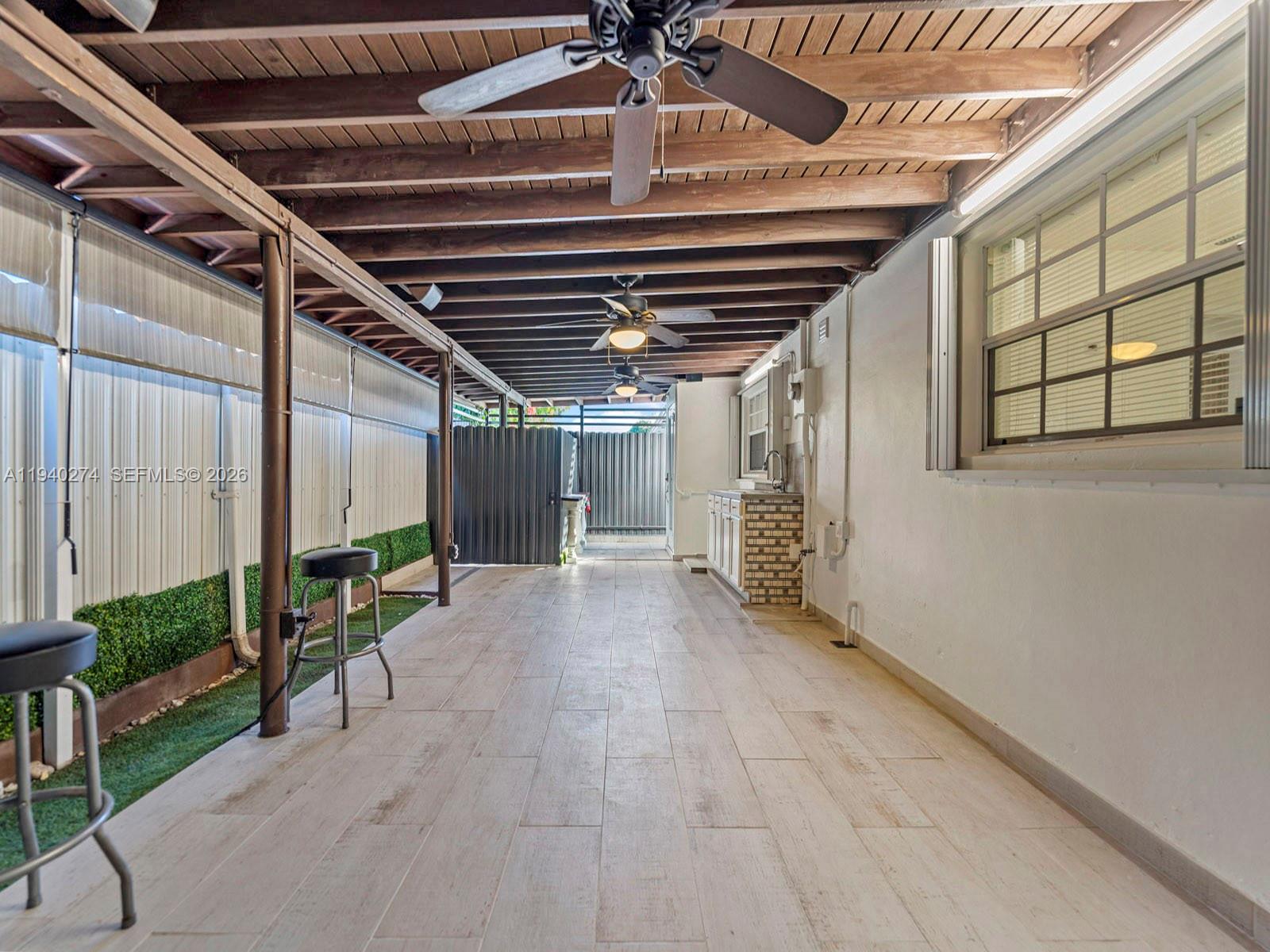 LAKES OF ACADIA UNIT 3 TH - Residential