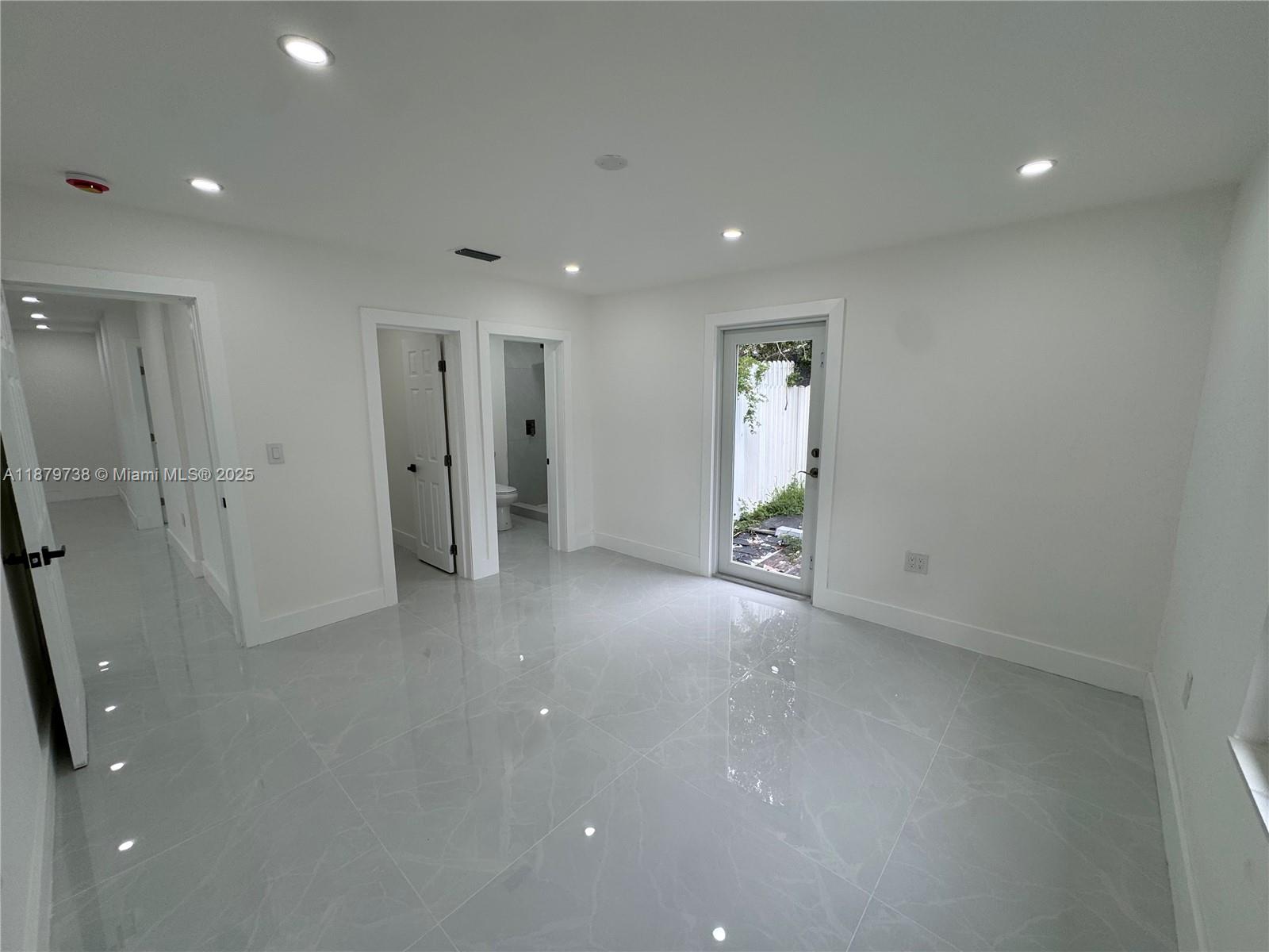 LAKE LUCERNE SEC 4 - Residential