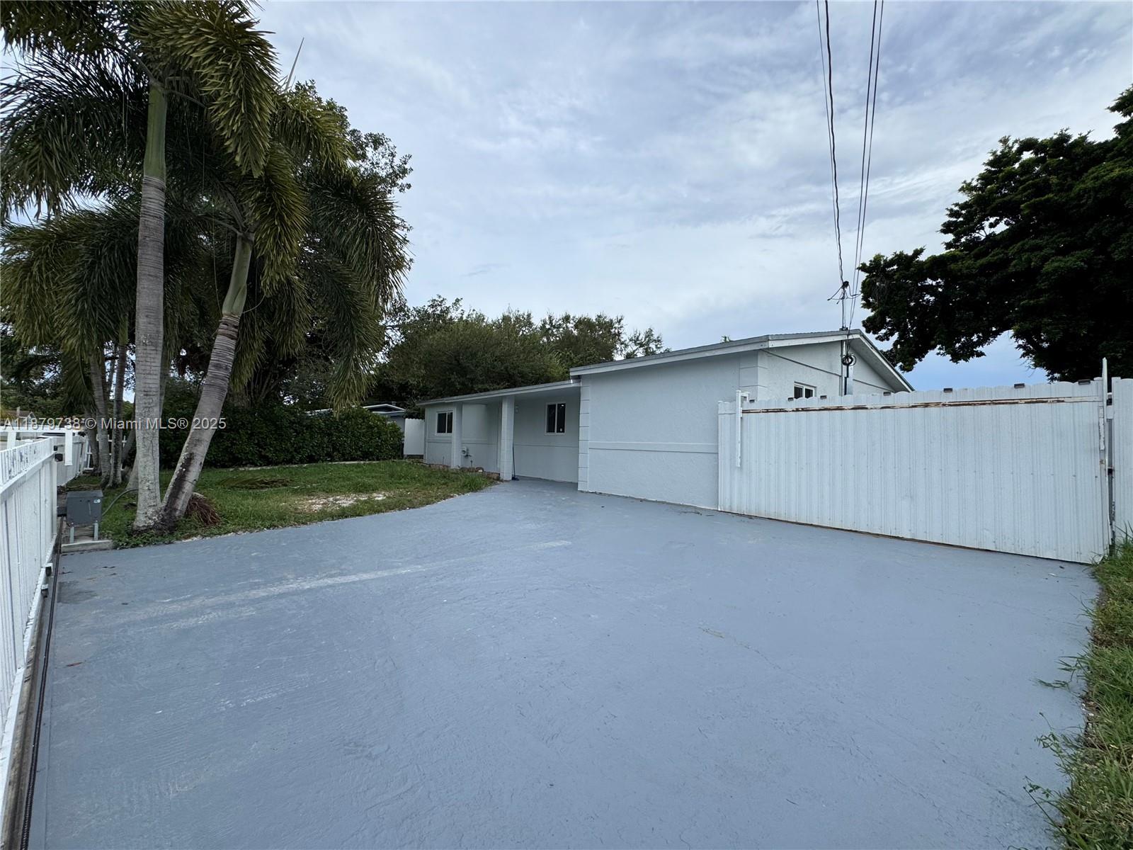 LAKE LUCERNE SEC 4 - Residential