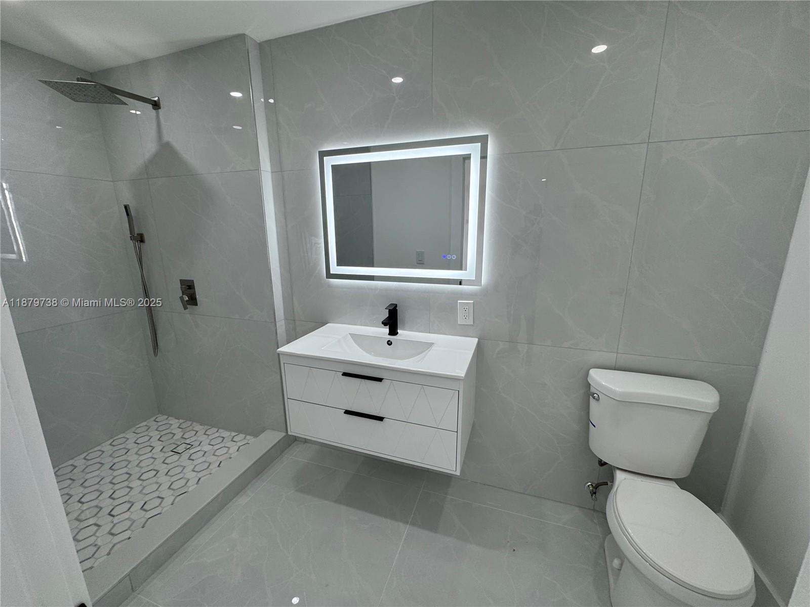 LAKE LUCERNE SEC 4 - Residential