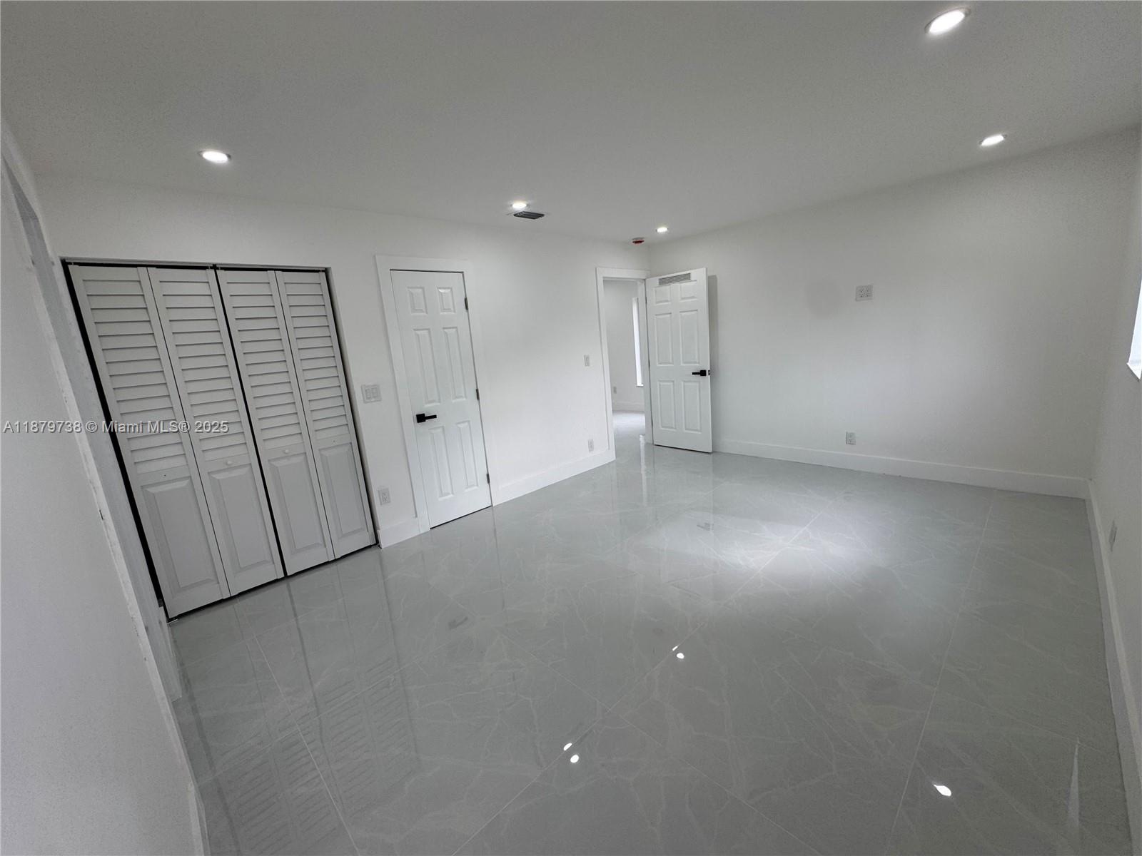 LAKE LUCERNE SEC 4 - Residential