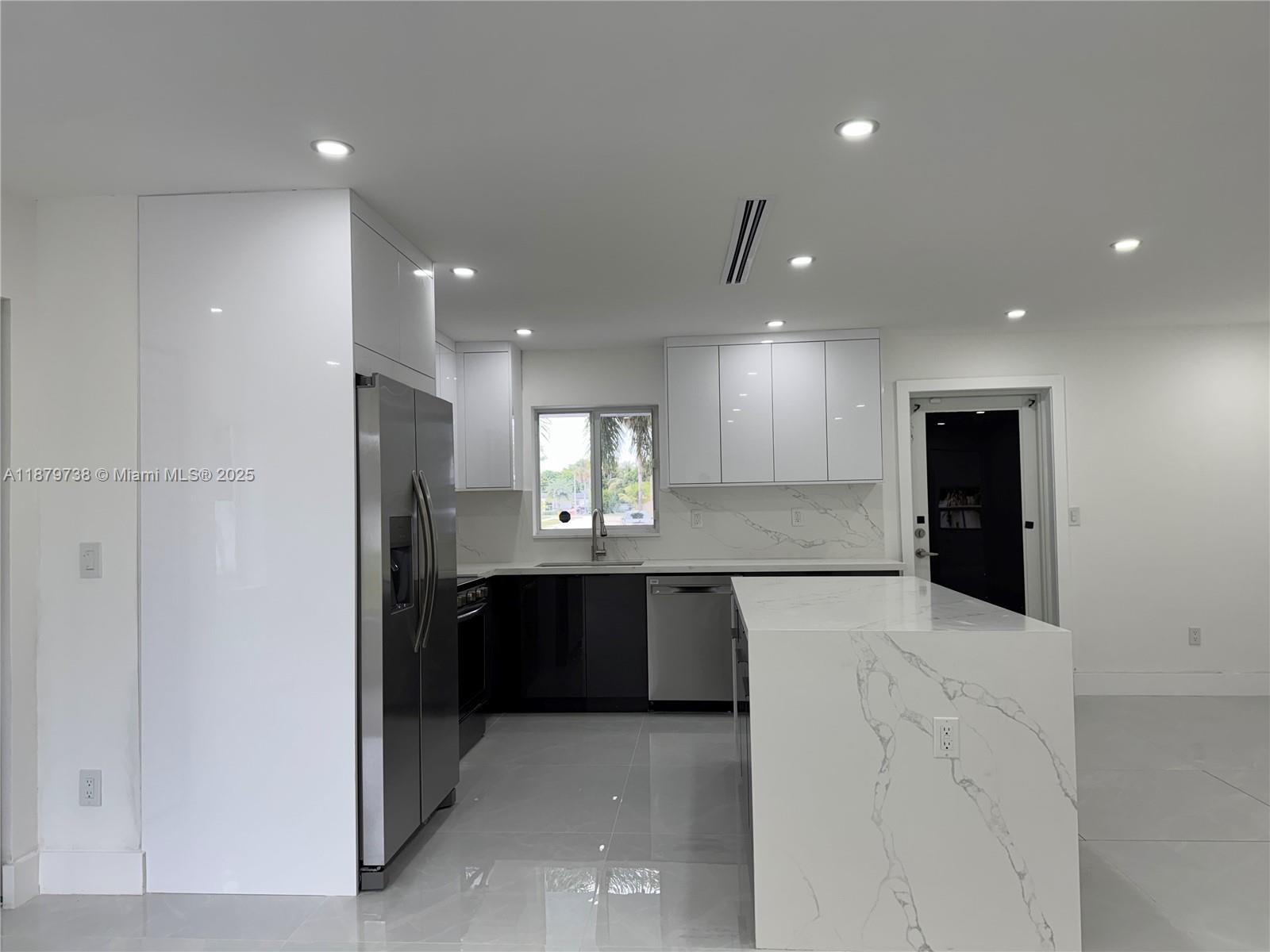 LAKE LUCERNE SEC 4 - Residential