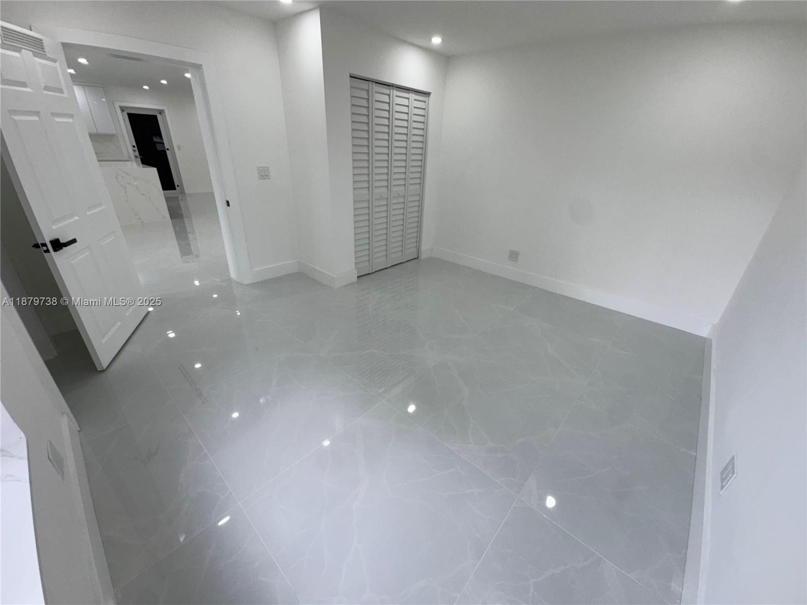 LAKE LUCERNE SEC 4 - Residential