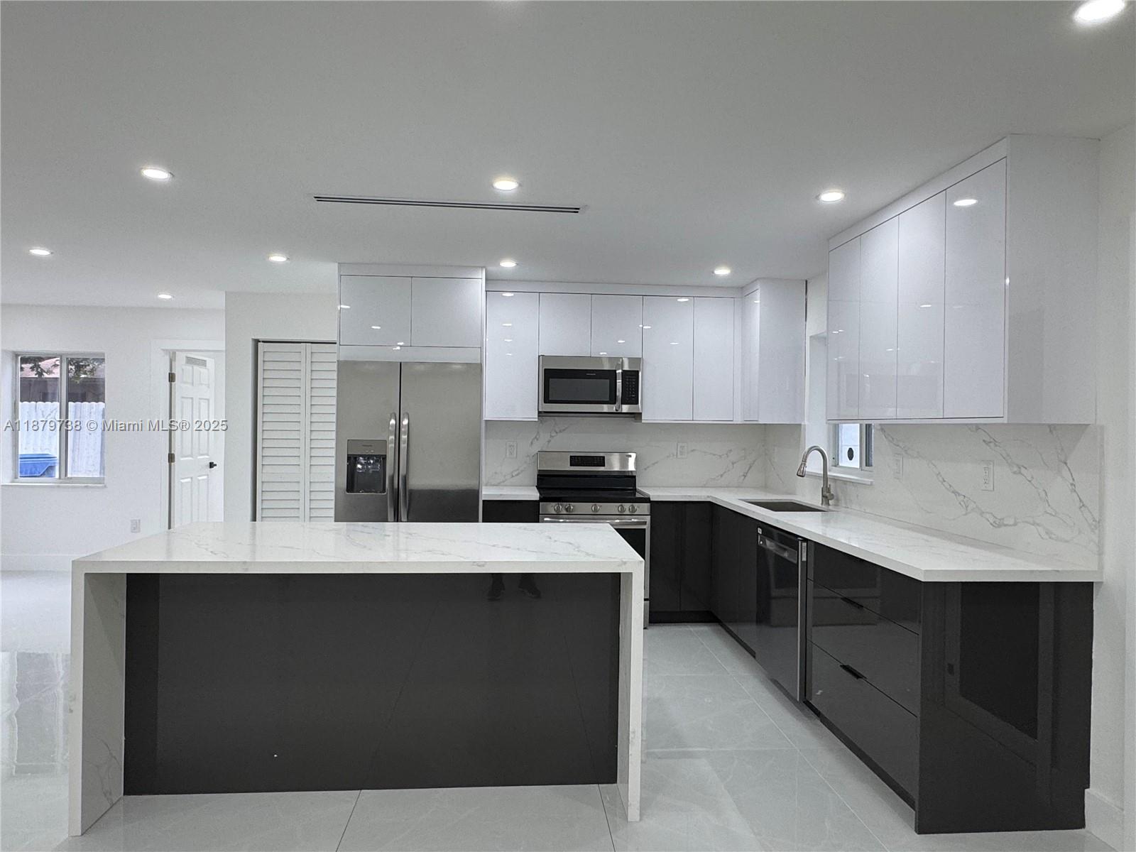 LAKE LUCERNE SEC 4 - Residential