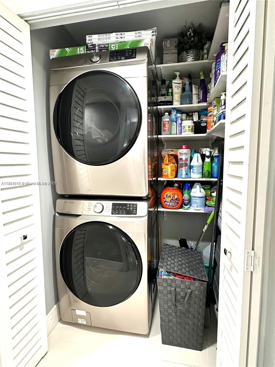 THE FOUNTAINS AT FONTAINE - Residential Lease