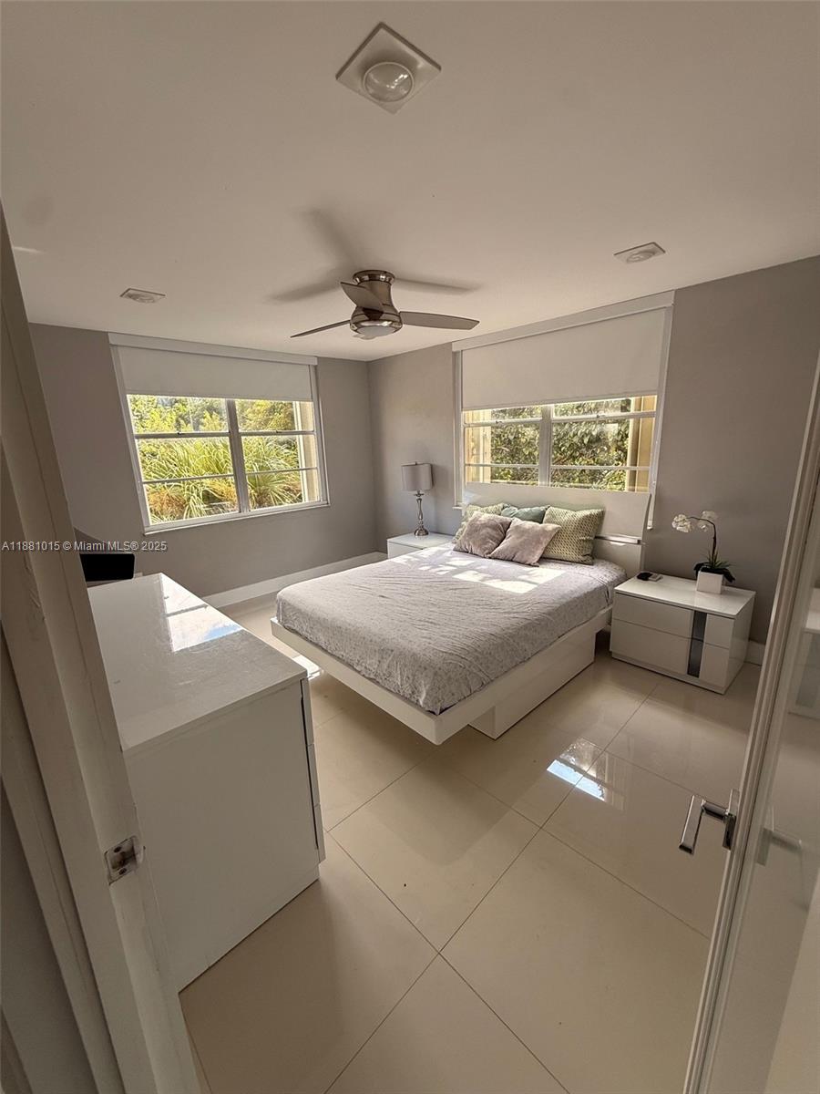 THE FOUNTAINS AT FONTAINE - Residential Lease