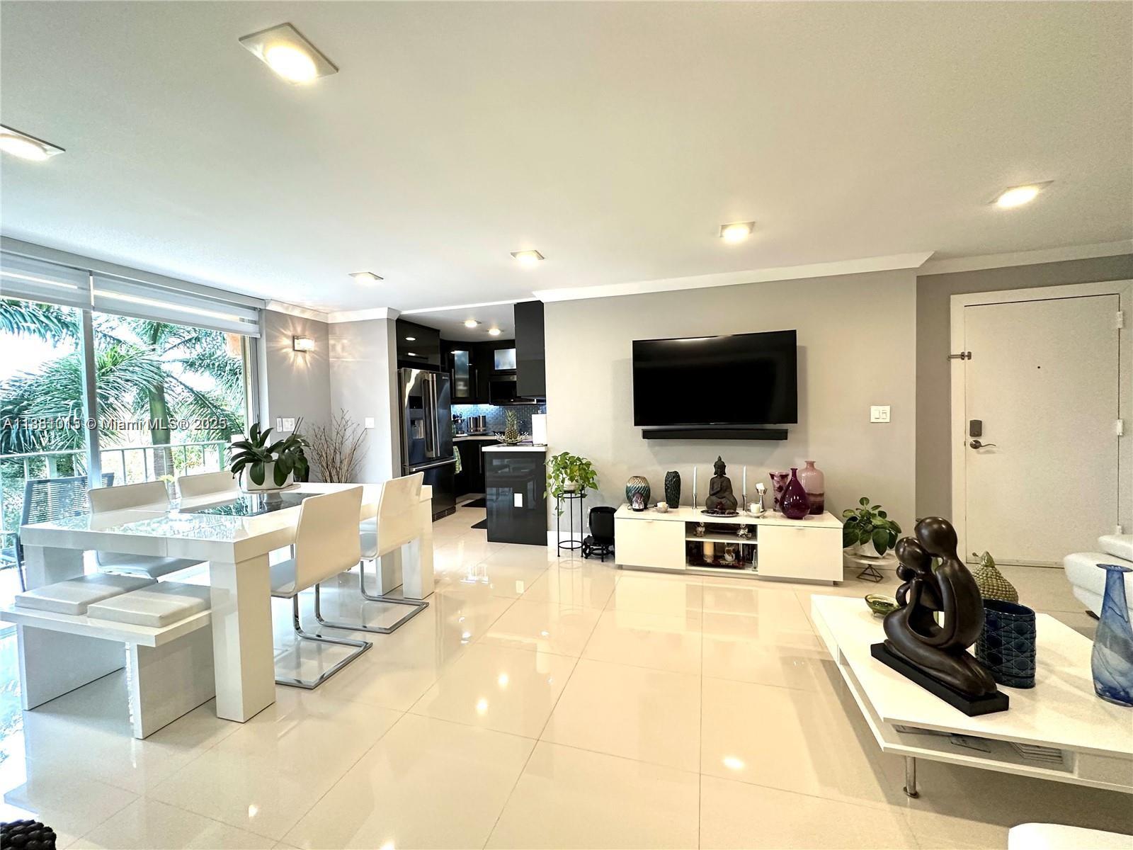 THE FOUNTAINS AT FONTAINE - Residential Lease