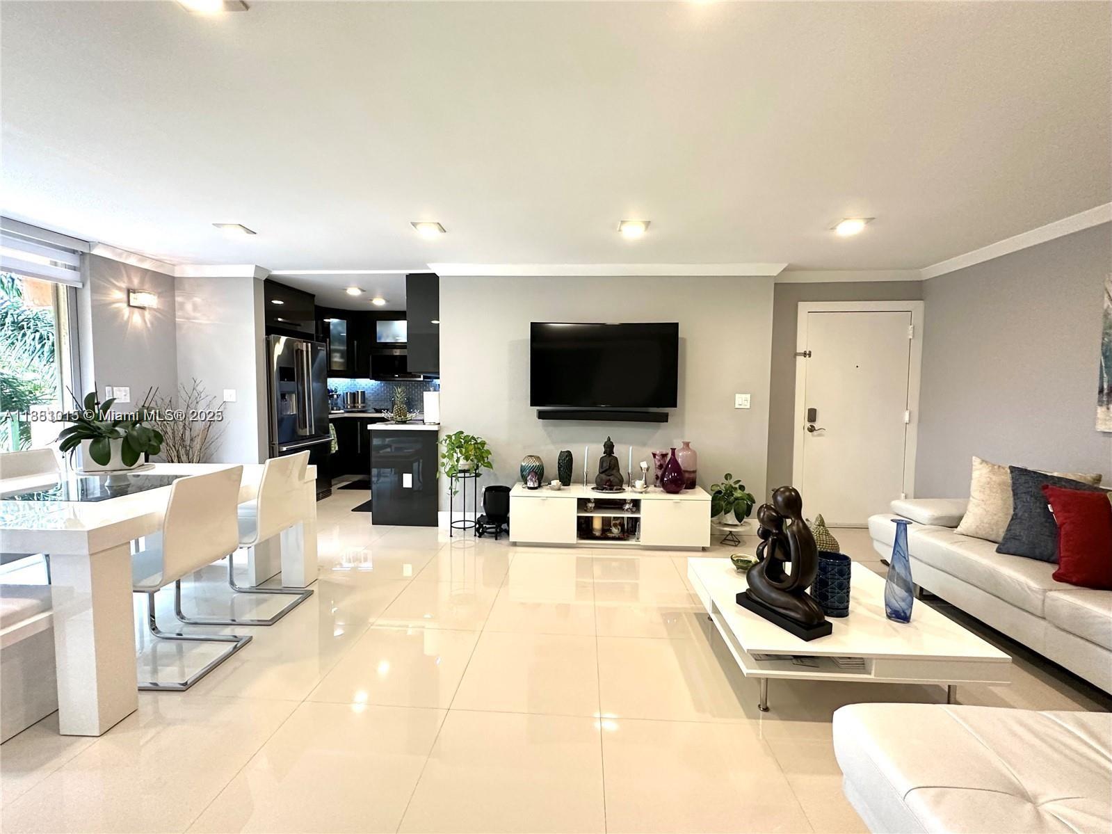 THE FOUNTAINS AT FONTAINE - Residential Lease