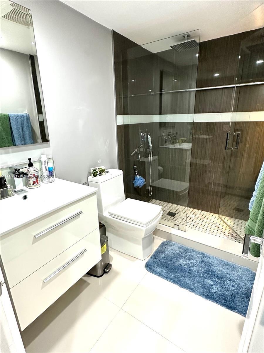 THE FOUNTAINS AT FONTAINE - Residential Lease