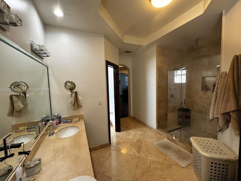 ISLANDS AT DORAL NORTHWES - Residential