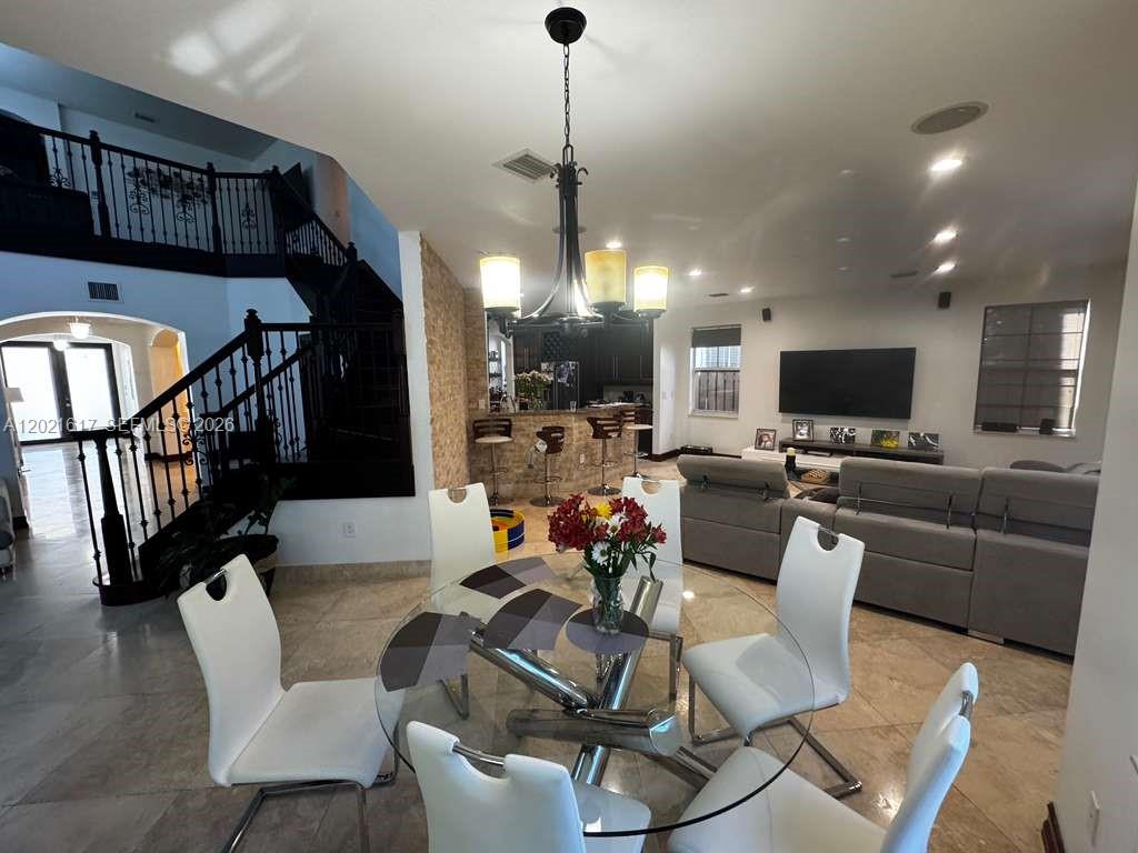 ISLANDS AT DORAL NORTHWES - Residential