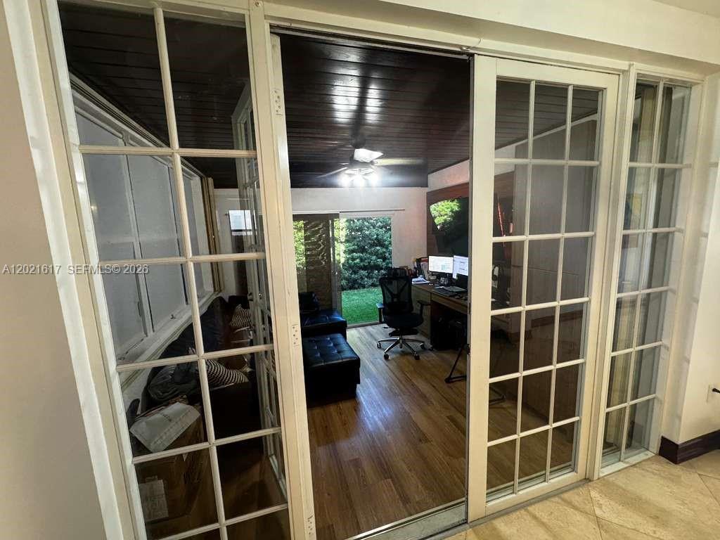 ISLANDS AT DORAL NORTHWES - Residential