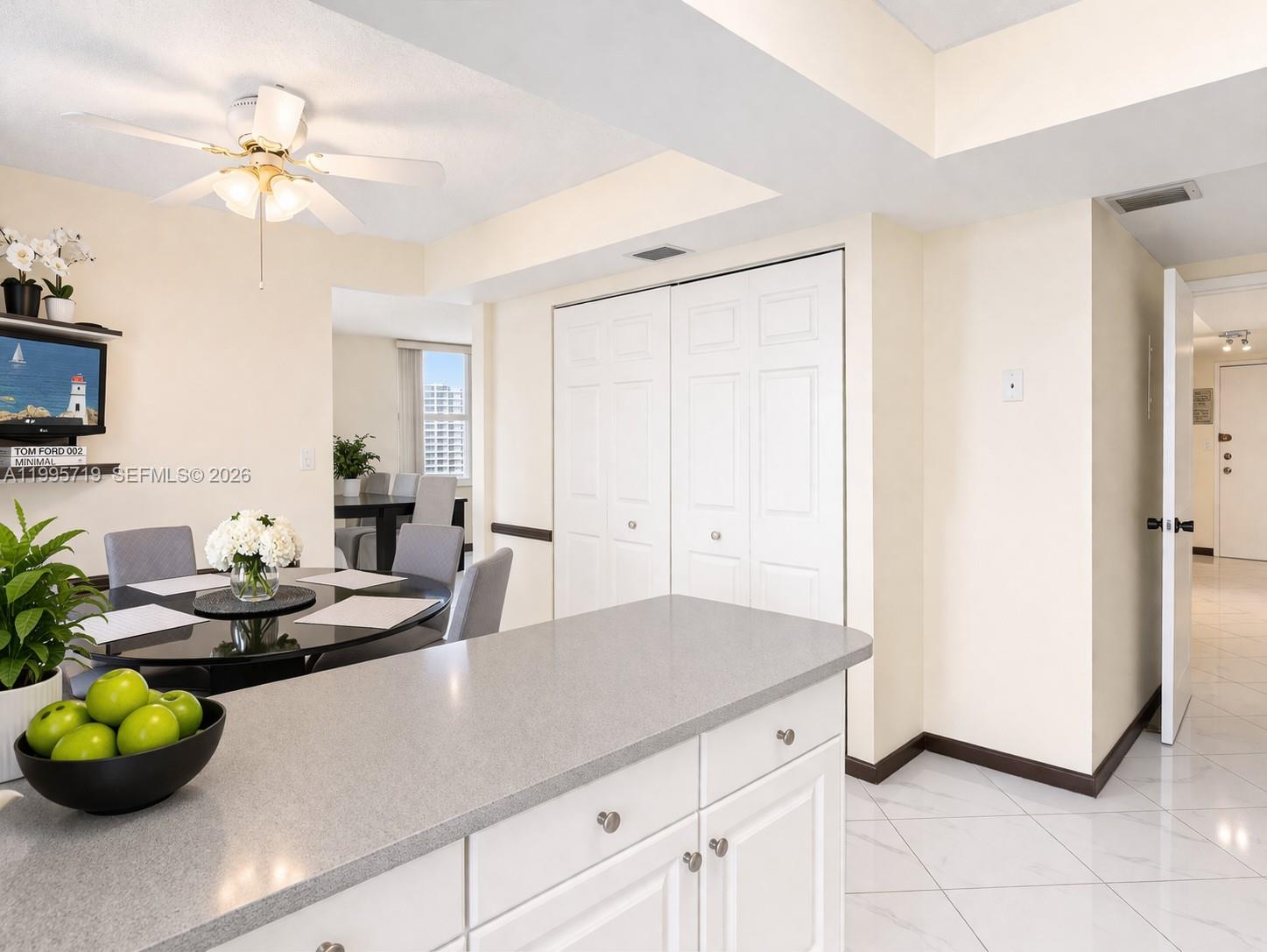 WINSTON TOWER 300 CONDO - Residential