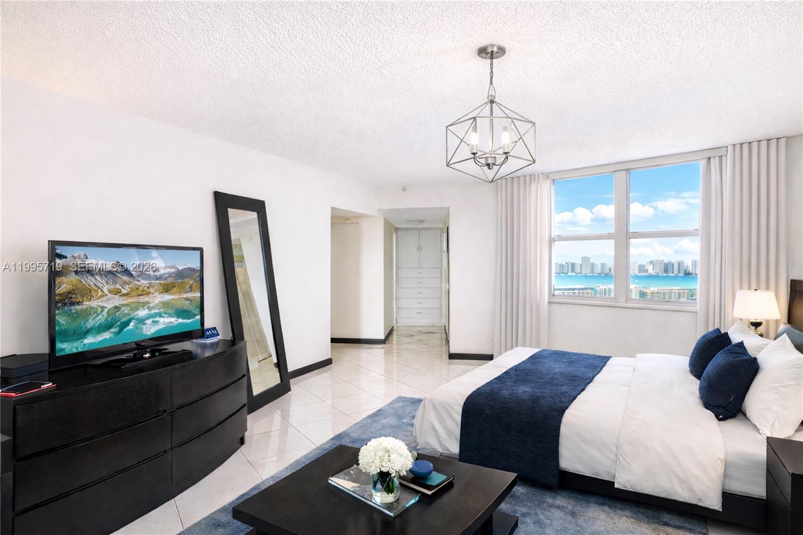 WINSTON TOWER 300 CONDO - Residential