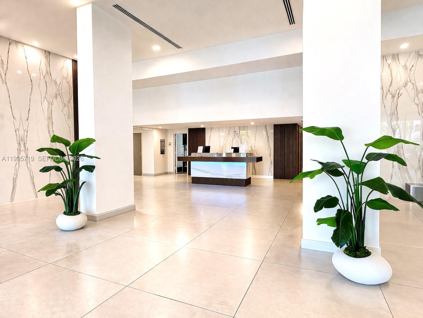 WINSTON TOWER 300 CONDO - Residential