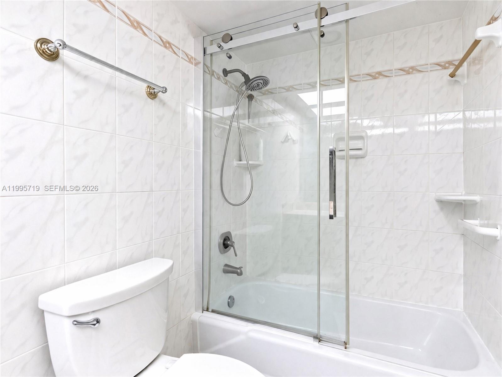 WINSTON TOWER 300 CONDO - Residential