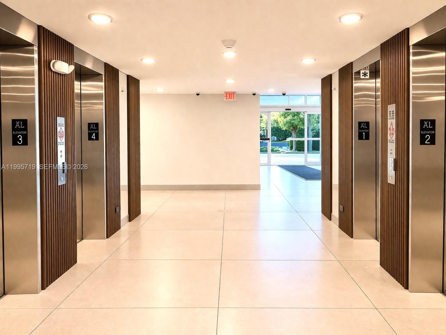 WINSTON TOWER 300 CONDO - Residential