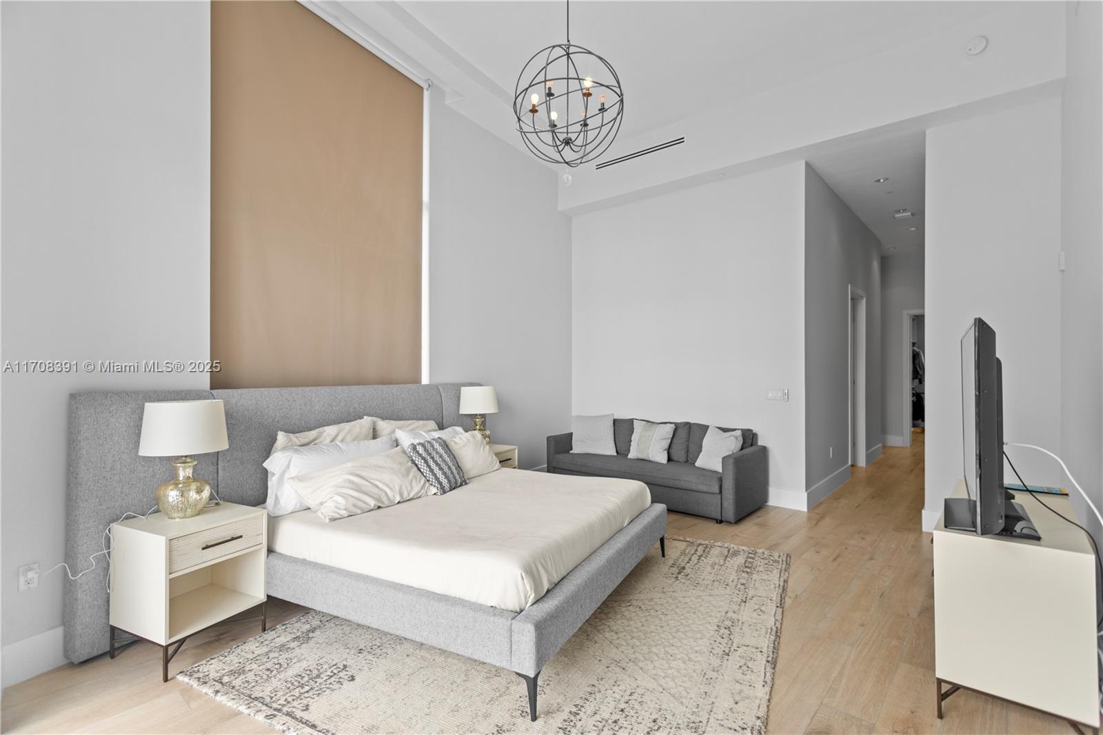 ECHO CONDO - Residential Lease