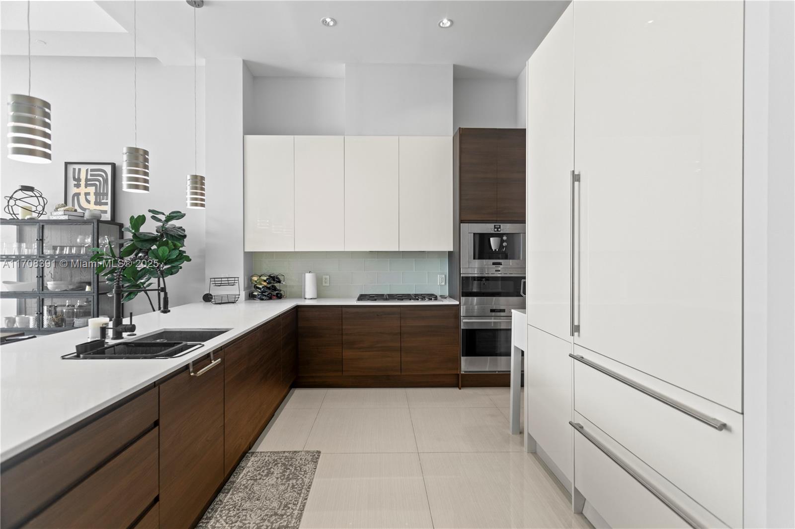 ECHO CONDO - Residential Lease