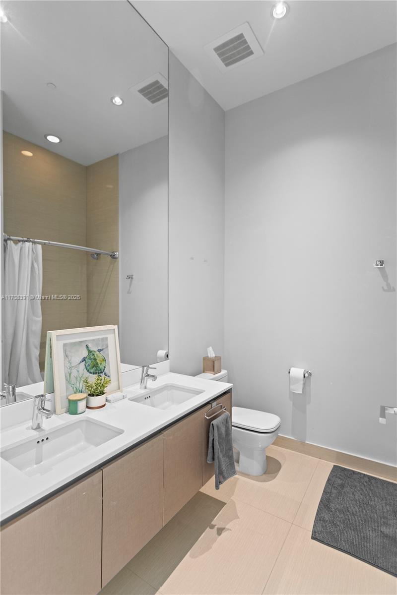 ECHO CONDO - Residential Lease