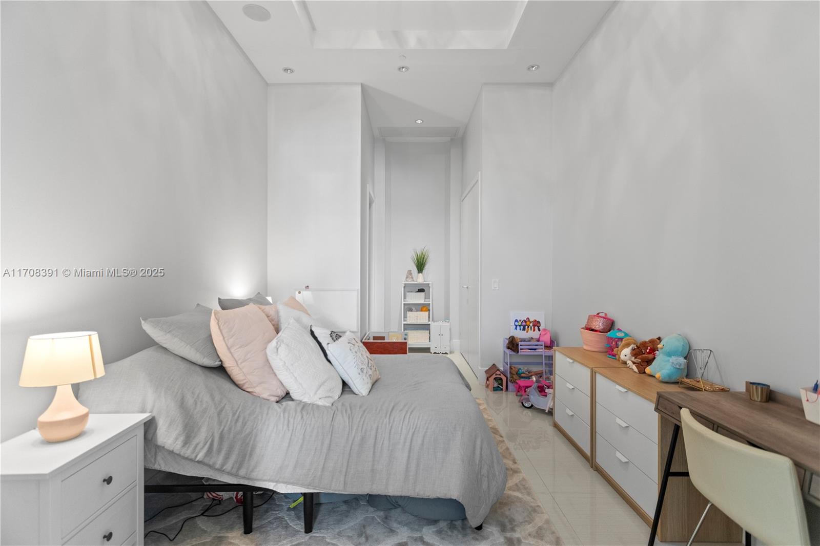 ECHO CONDO - Residential Lease