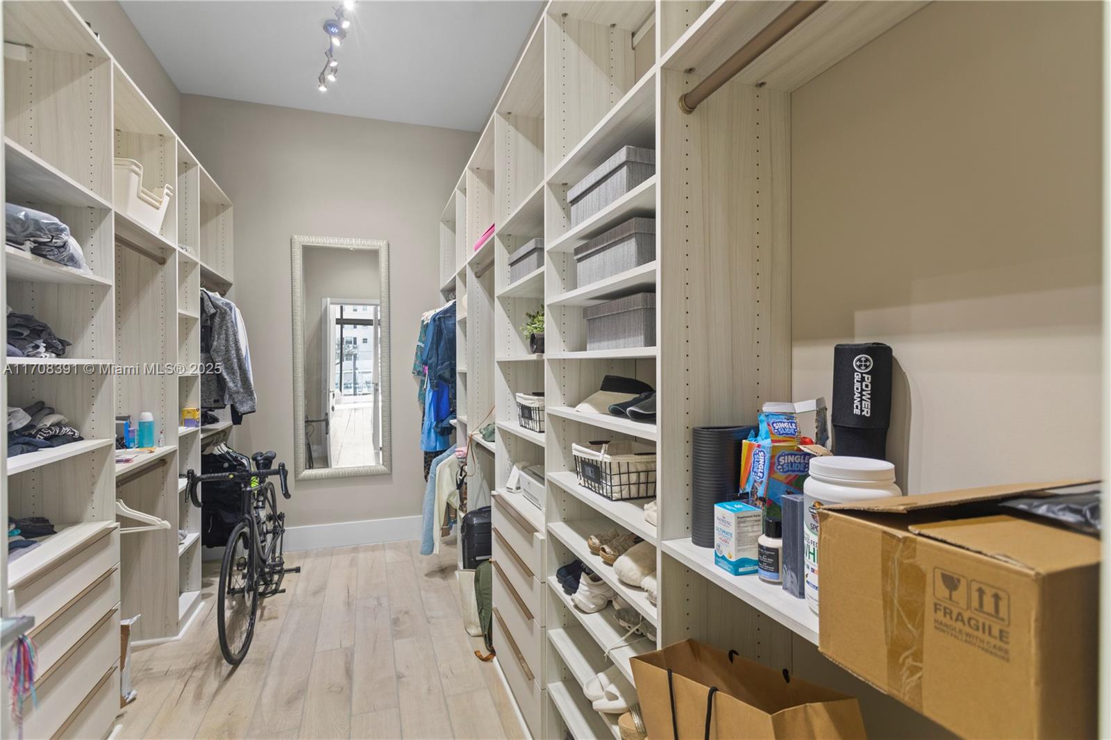 ECHO CONDO - Residential Lease