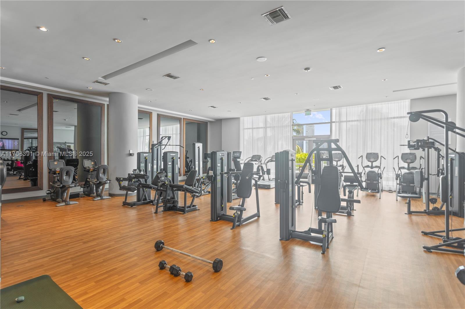 ECHO CONDO - Residential Lease