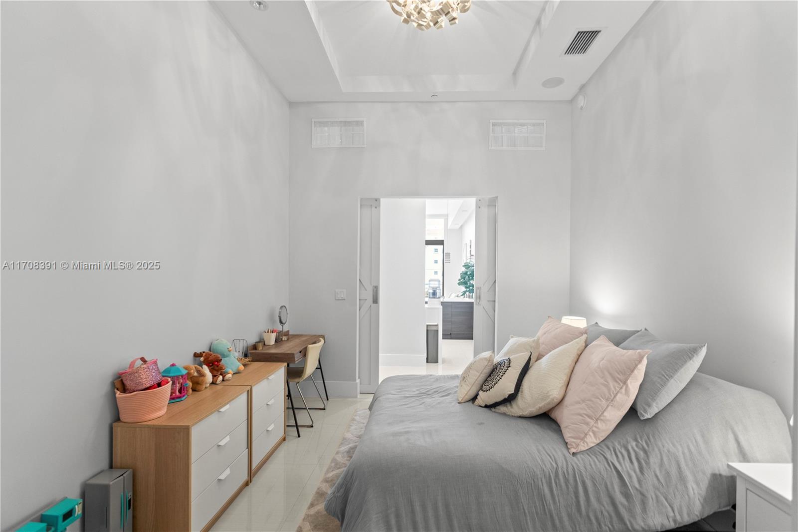 ECHO CONDO - Residential Lease