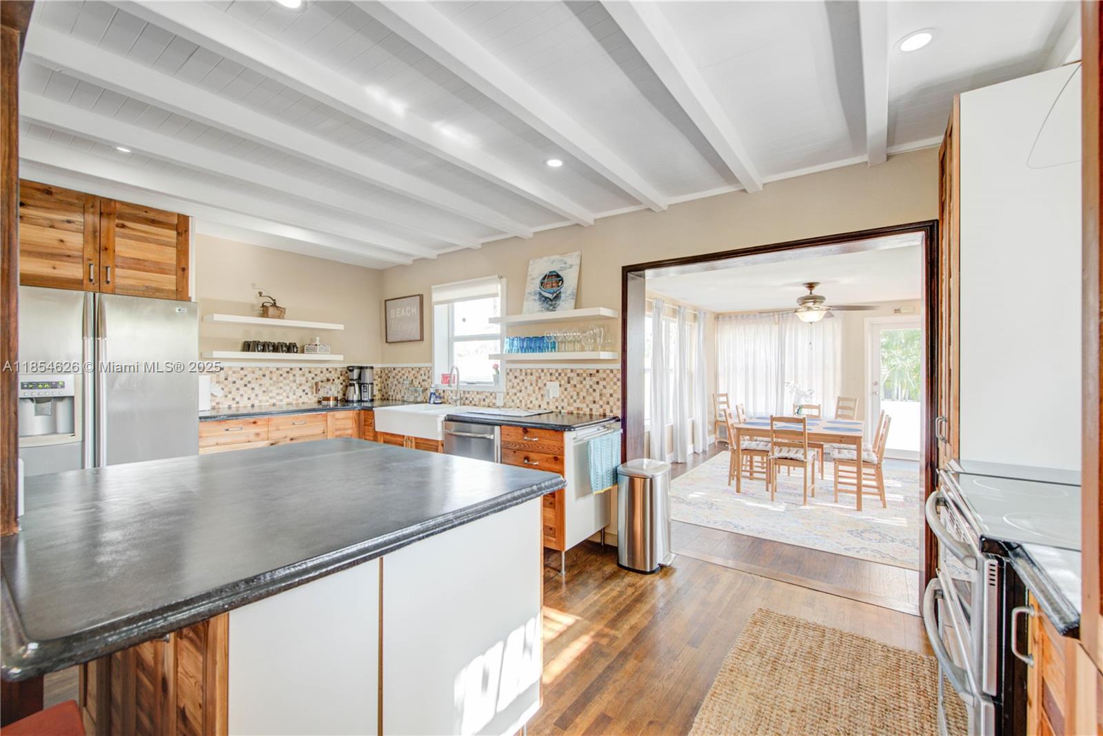 GULFSTREAM ESTATES NO 3 - Residential Lease