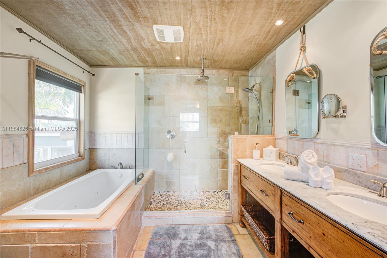 GULFSTREAM ESTATES NO 3 - Residential Lease