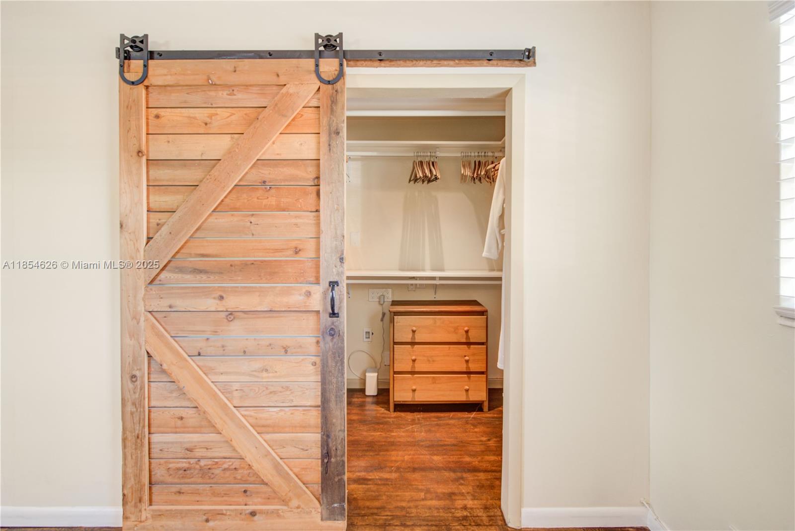 GULFSTREAM ESTATES NO 3 - Residential Lease